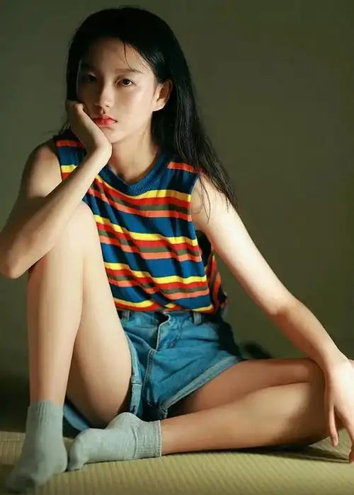虚构推理动漫卡片配图